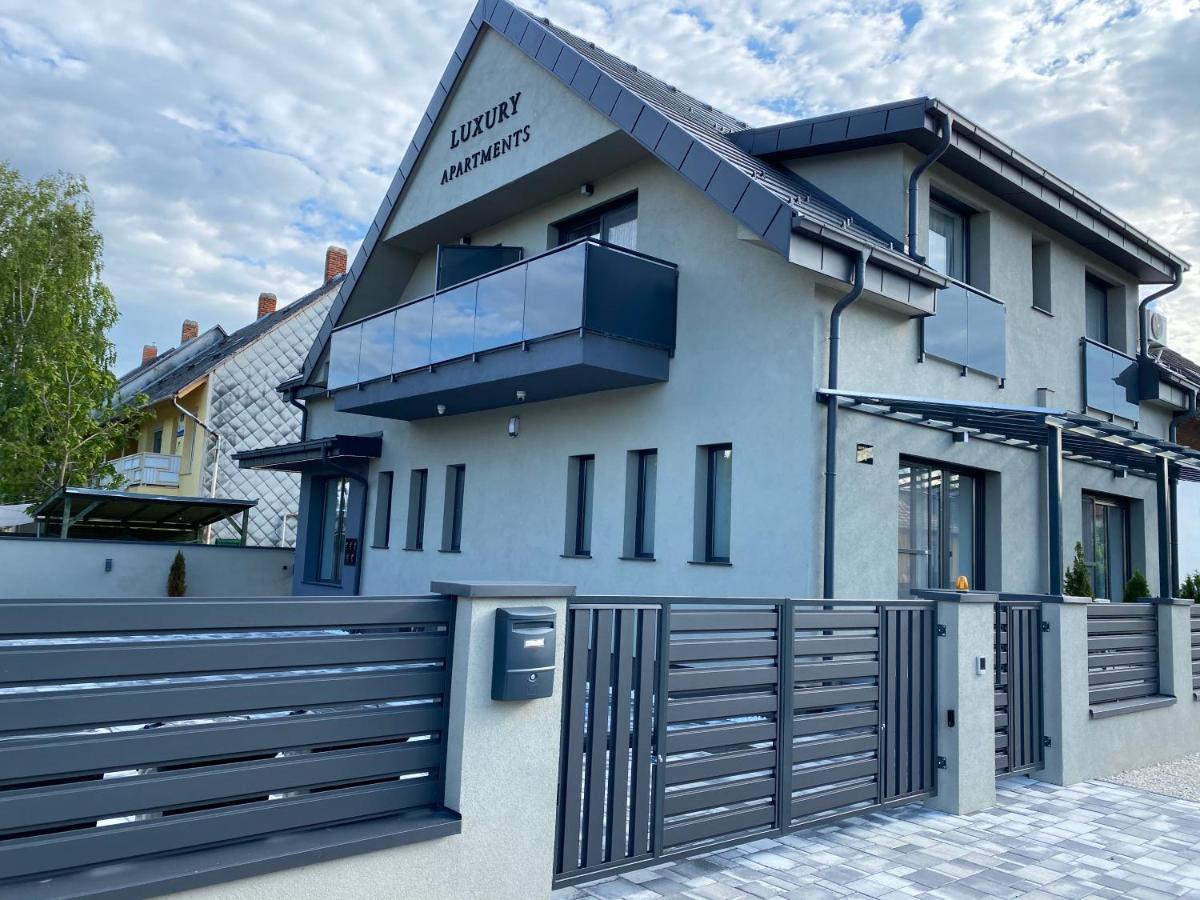 Luxury Apartments Keszthely Luaran gambar